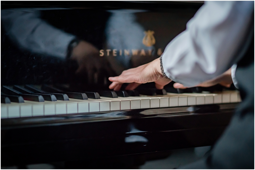 Pianobegleitung_Hochzeit_Jülich_Brückenkopfpark_Zitadelle_Hochzeitsfotografie_Hochzeitsreportage_Astrid Ebert Fotografie_0001