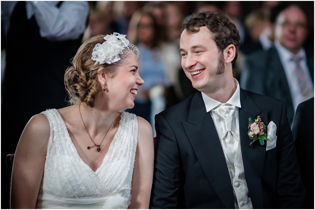 Glück_Emotionen_Hochzeit_Jülich_Brückenkopfpark_Zitadelle_Hochzeitsfotografie_Hochzeitsreportage_Astrid Ebert Fotografie_0001