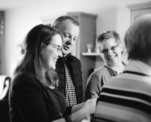 natürliche Familienbilder mit den Großeltern in Köln