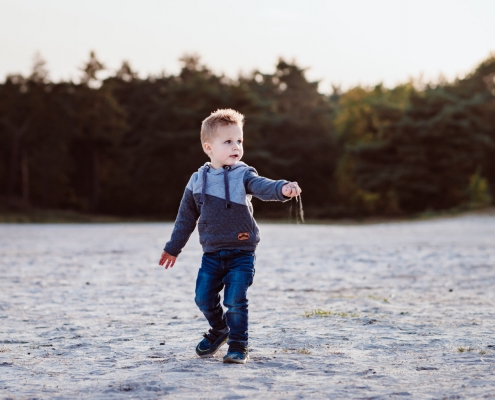 natürliche Kinderfotos in der Natur | Familienfotografie Aachen